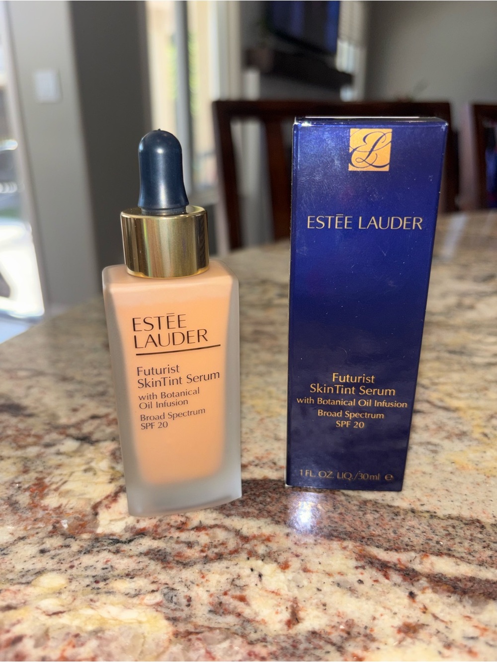 Estée Lauder Futurist SkinTint Serum - Spiced Sand NIB